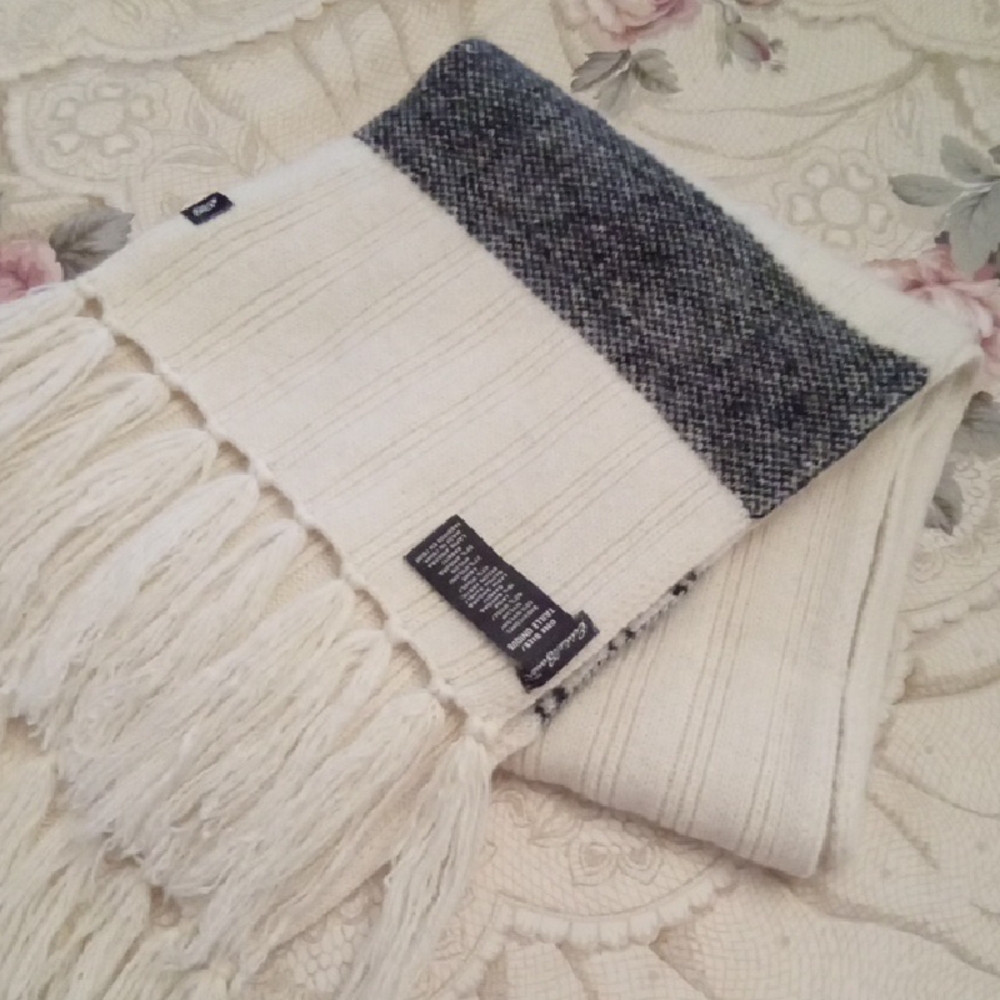 Eddie Bauer Wool Blend Cream and Gray Reversible Fringed Scarf